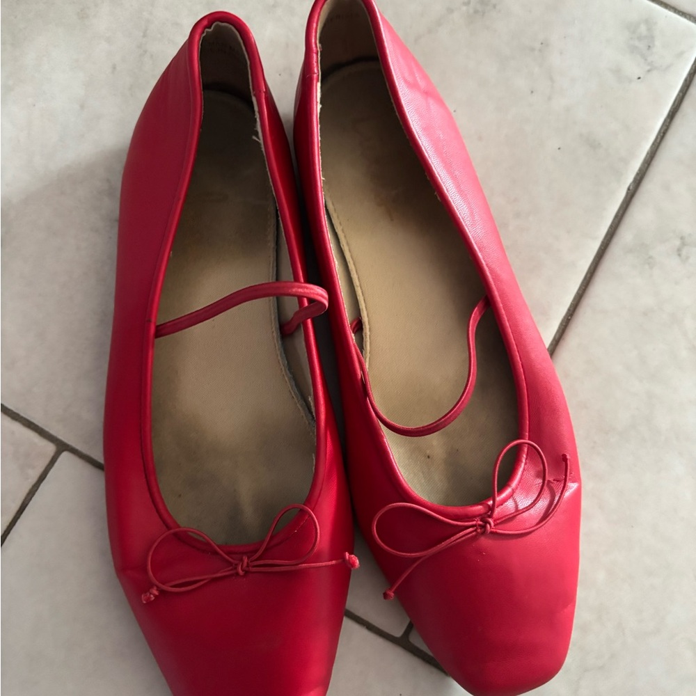 Lulu's Vibrant Red Flats